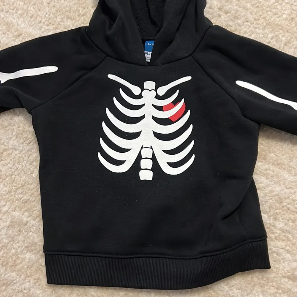 Adorable Gender Neutral Old Navy Halloween Skeleton Two Piece Sweatsuit!
